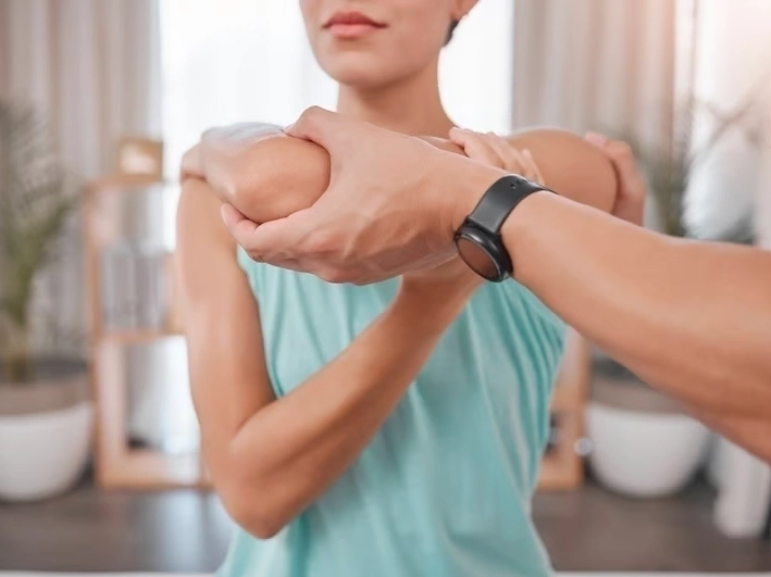 Professional Shoulder Pain Treatment services by Premier Injury Specialists in McDonough, GA — licensed Injury Specialists provider